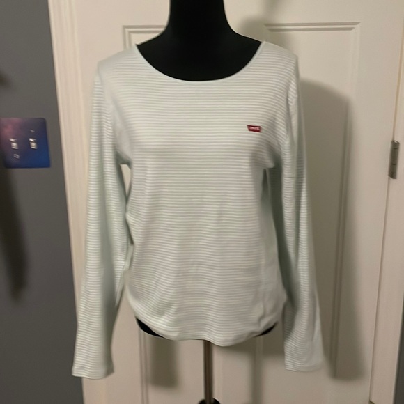 Levi's Shirt - Picture 1 of 6